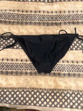 No Boundaries Black Tie-Side Bikini Bottoms size medium M